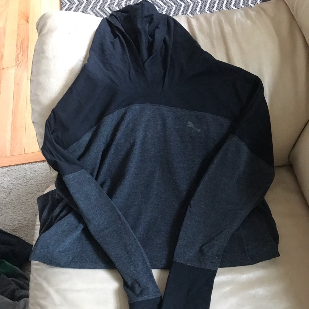 L Puma hooded long sleeve tee